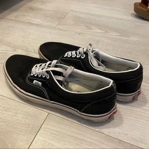 Black Vans era - 9.5